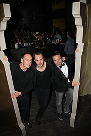 öffnen die Golden Gate zur Bar: Daniel Laurent, Nikias Hofmann und Ayhan Durak sind die h-e-a-r-t Schrittmacher (Foto: MartiN Schmitz)